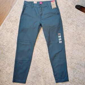 NWT 31x32 Levi's XX Chino Standard Taper Stretch Gray Khaki Pants NEW